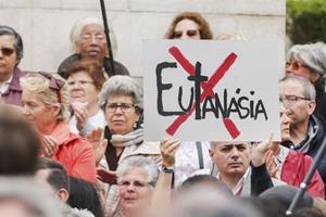 Euthanasia “jeopardizes” future of medicine, Portuguese doctors and nurses warn